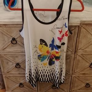 Beautiful top for summer. Brand new!